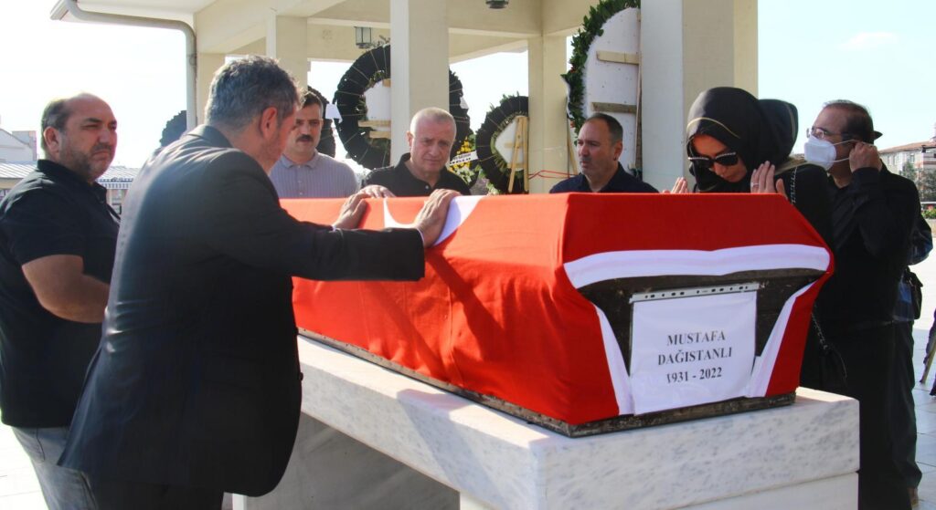 Olimpiyat şampiyonu eski güreşçi Mustafa Dağıstanlı son yolculuğuna uğurlandı