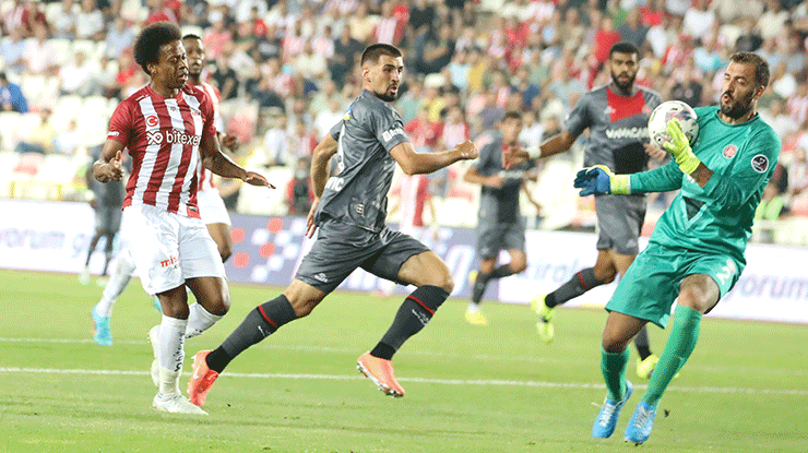 (ÖZET) Sivasspor-Fatih Karagümrük maç sonucu: 0-0