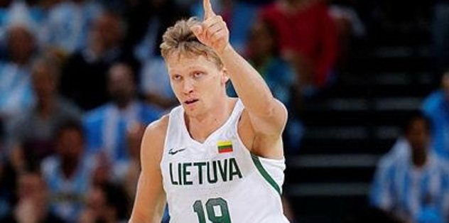 Pınar Karşıyaka Litvanyalı forvet Mindaugas Kuzminskas’ı kadrosuna kattı