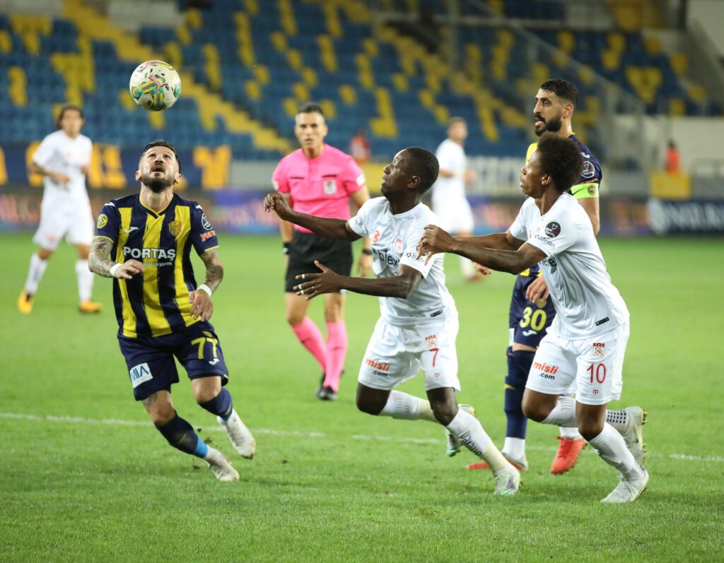 Sivasspor, bu sezonki 3. mağlubiyetini yaşadı