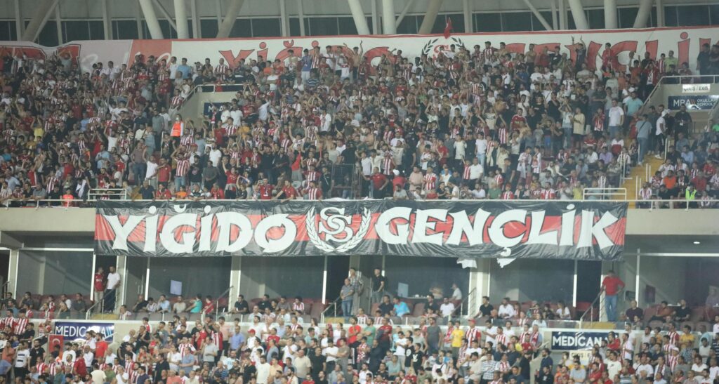 Sivasspor-Fatih Karagümrük maçının biletleri satışa çıktı