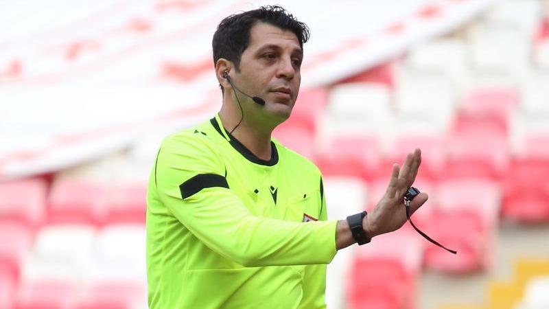 Sivasspor – Fatih Karagümrük maçının VAR’I Mustafa Öğretmenoğlu