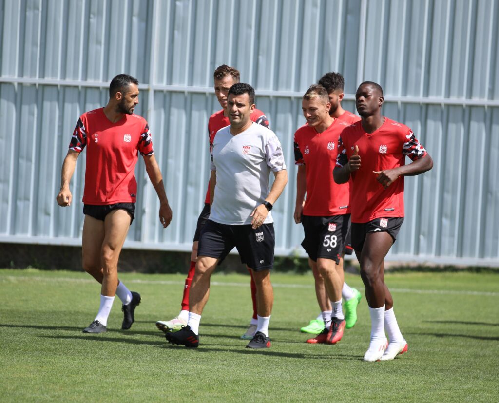 Sivasspor galibiyet için hazırlanıyor