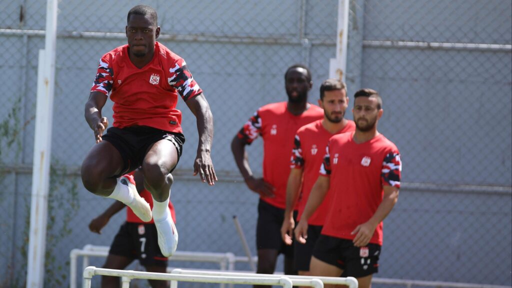 Sivasspor, Karagümrük karşısında siftah peşinde