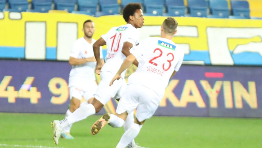 Sivasspor’da Clinton N’Jie, siftah yaptı