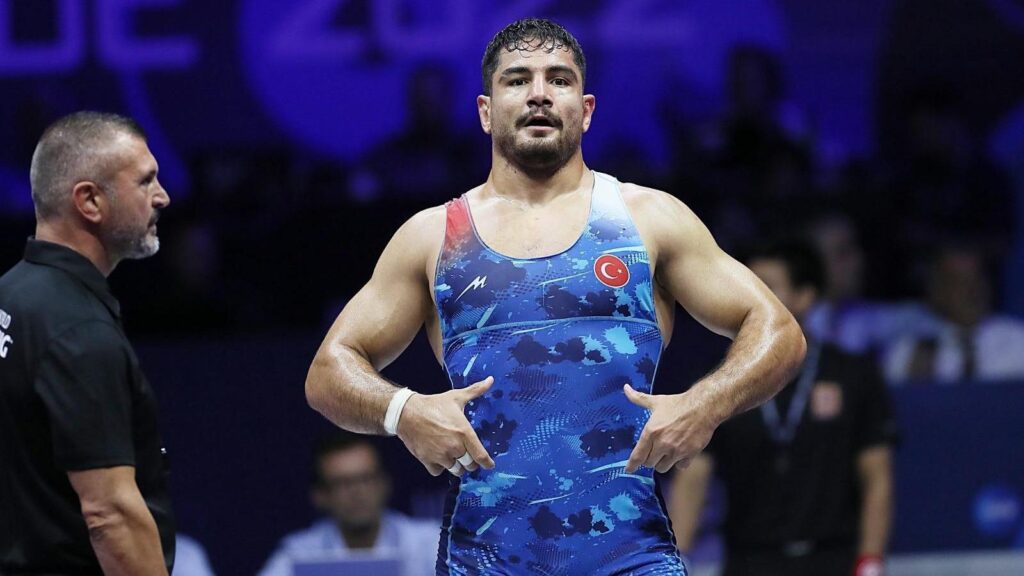 Taha Akgül 3. kez dünya şampiyonu