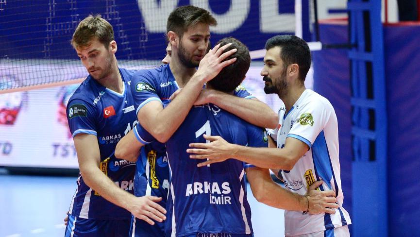 TSYD İzmir Voleybol Turnuvası’nda şampiyon Arkas Spor