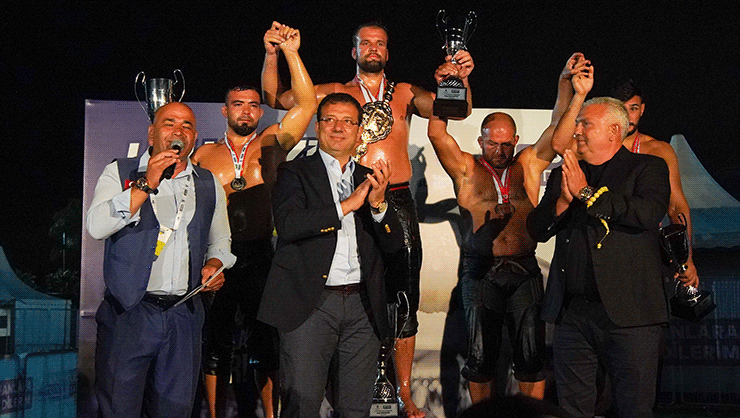 Ulugazi Yağlı Güreşleri’nde altın kemer yine Hüseyin Gümüşalan’ın