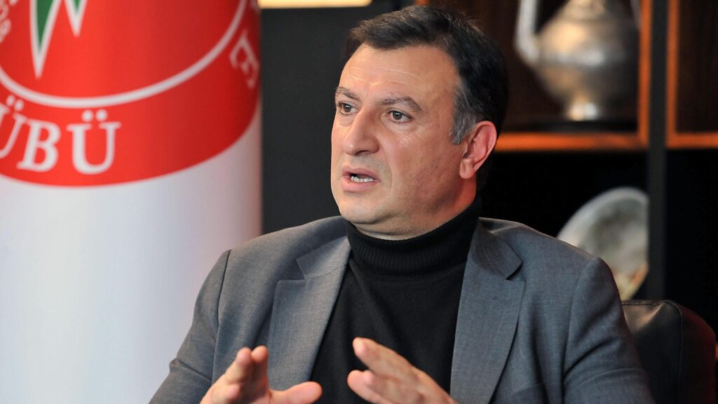 Ümraniyespor Başkanı Tarık Aksar: Var olma savaşı veriyoruz ama bizi katlediyorlar