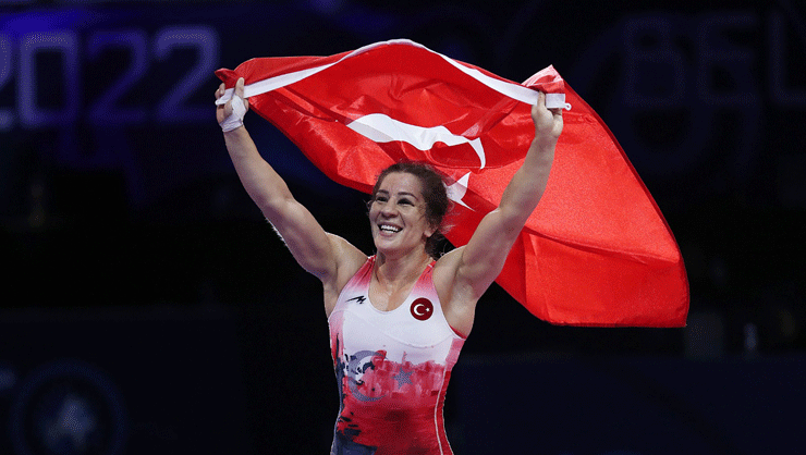 Yasemin Adar Yiğit: Türk kadınının gücünü göstermeye çalışıyorum