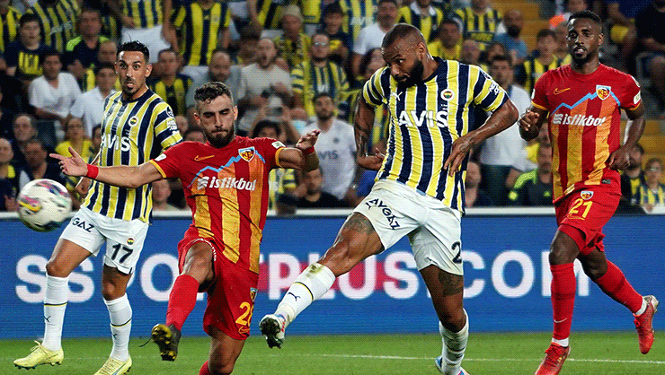 Yazarlarımız Fenerbahçe – Kayserispor maçını değerlendirdi: Panikten kurtulsalar iyi olur
