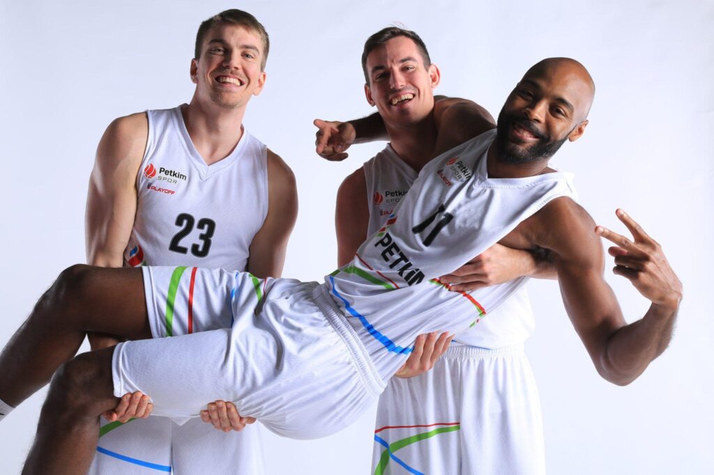 Aliağa Petkimspor – Frutti Extra Bursaspor: 80-72