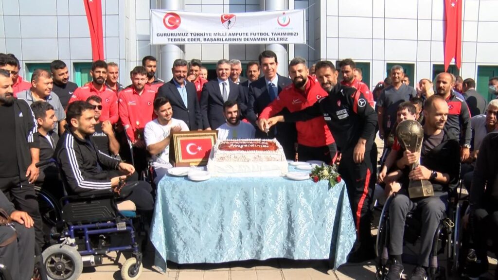 Ampute Milli Takımı’ndan gazilere ziyaret