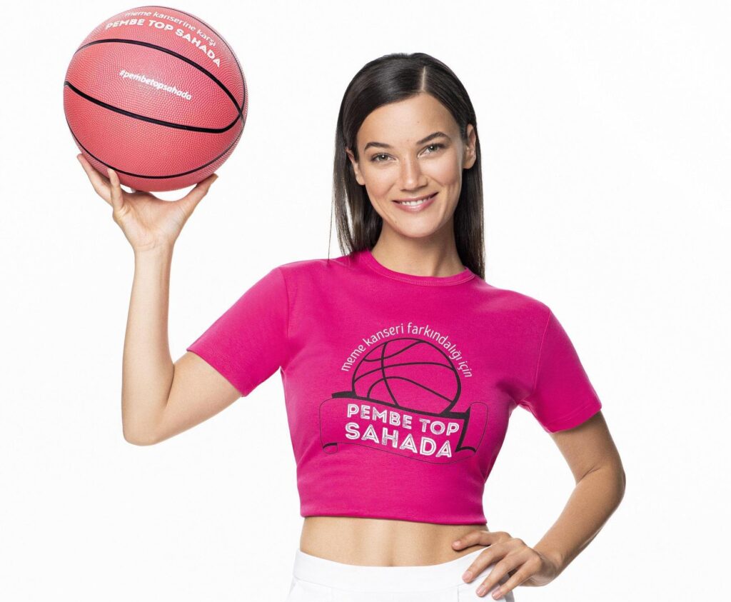 Anadolu Efes’in “Pembe Top Sahada” projesi 9. yılında