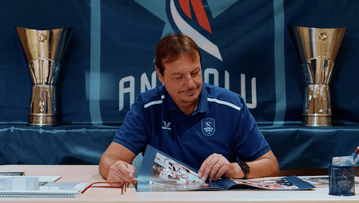 Anadolu Efes’in yeni sezon teması: House of Blue