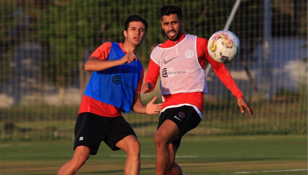 Antalyaspor, Alanyaspor maçının taktiğini çalıştı