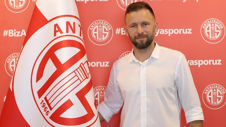 Antalyaspor, Süper Lig’in en yaşlı 3 takımından biri
