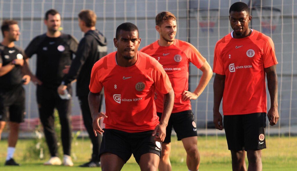 Antalyaspor’a Fernando Martins müjdesi