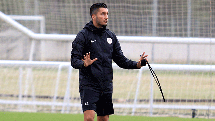 Antalyaspor’da Nuri Şahin stresli!