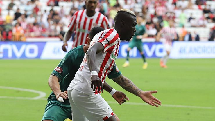 Antalyaspor’da şok sakatlık! Tam 5 ay yok