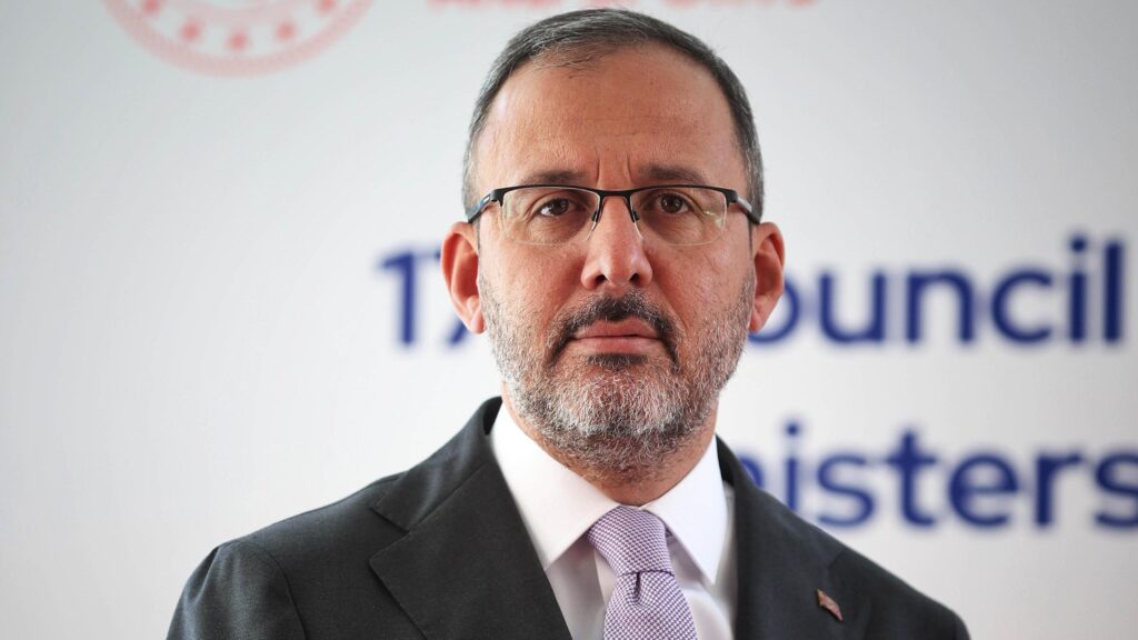 Bakan Kasapoğlu: Dünyanın en modern tesis alt yapısına sahibiz