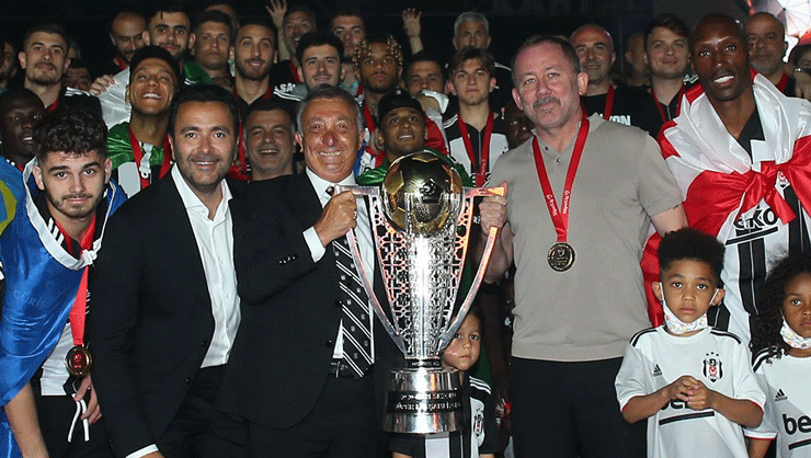 Beşiktaş’ın gündemindeki Sergen Yalçın resmen açıkladı!