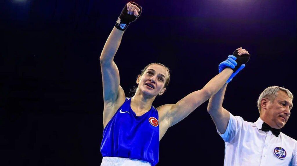 Boksta Buse Naz Çakıroğlu finalde