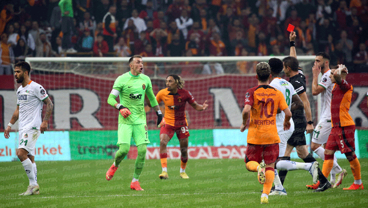 Deniz Çoban tartışmalara son noktayı koydu! Boey ve Abdülkerim’in pozisyonları kırmızı mı?