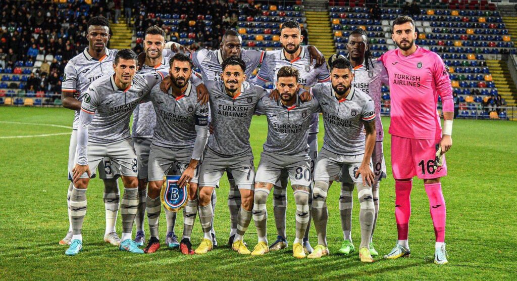 Emre Belözoğlu’nun Başakşehir’i tarih yazıyor!