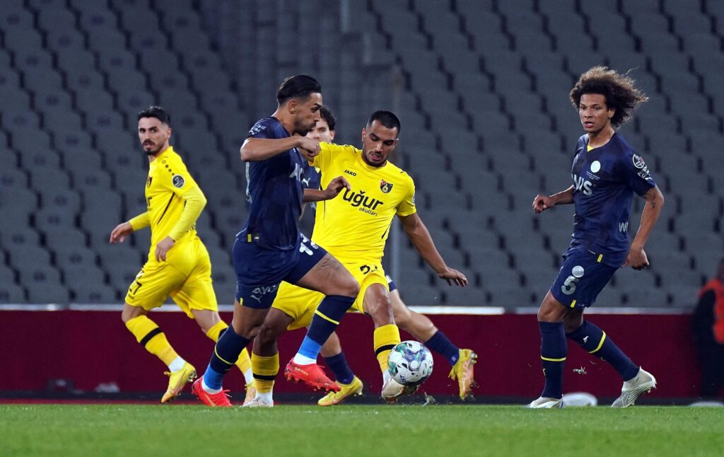Fenerbahçe ile İstanbulspor, 6468 gün sonra karşı karşıya