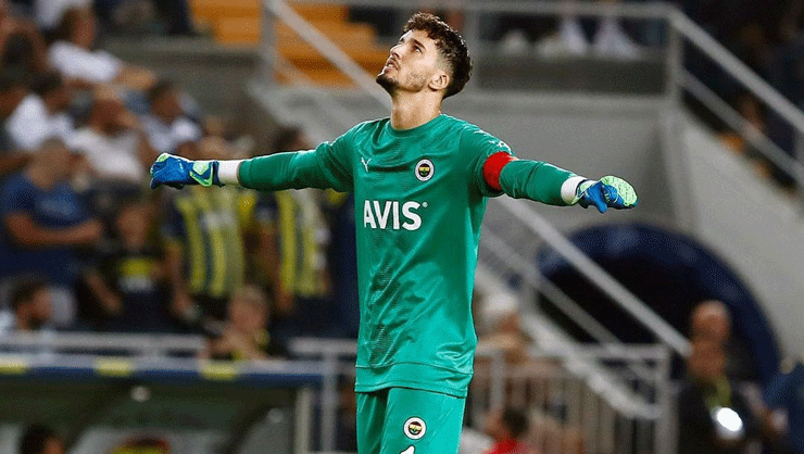 Fenerbahçe’de Altay Bayındır duvar örecek