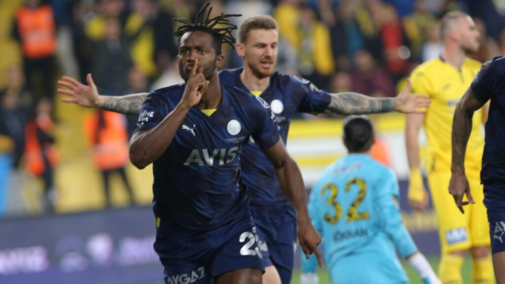 Fenerbahçe’de Batshuayi rüzgarı