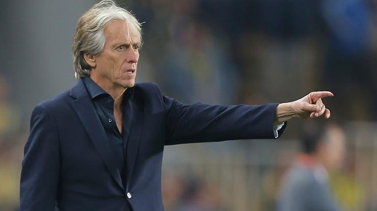 Fenerbahçe’de bir ayrılık bir transfer bir  uzatma!