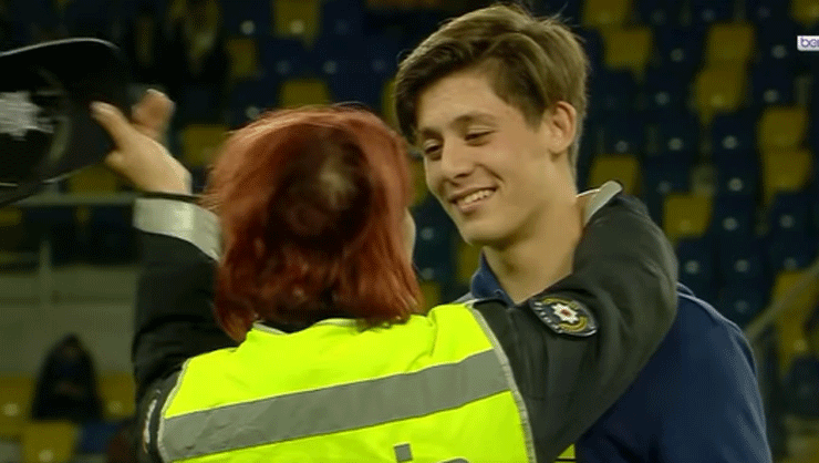 Fenerbahçe’li Arda Güler, Ankaragücü maçında teyzesiyle bir araya geldi!