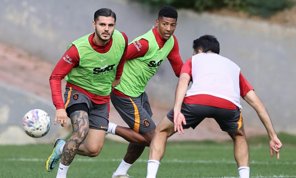 Galatasaray, günü çift antrenmanla tamamladı