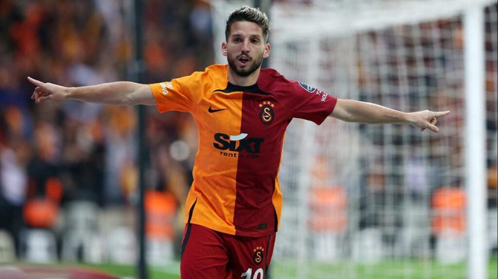 Galatasaray’da Mertens’ten kırmızı kart tepkisi