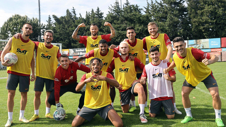 Galatasaray’ın yıldızı için ısrarcılar! İşte o iddia…