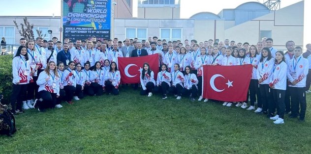 Kick boksta genç millilerden Dünya Şampiyonası’nda 49 madalya