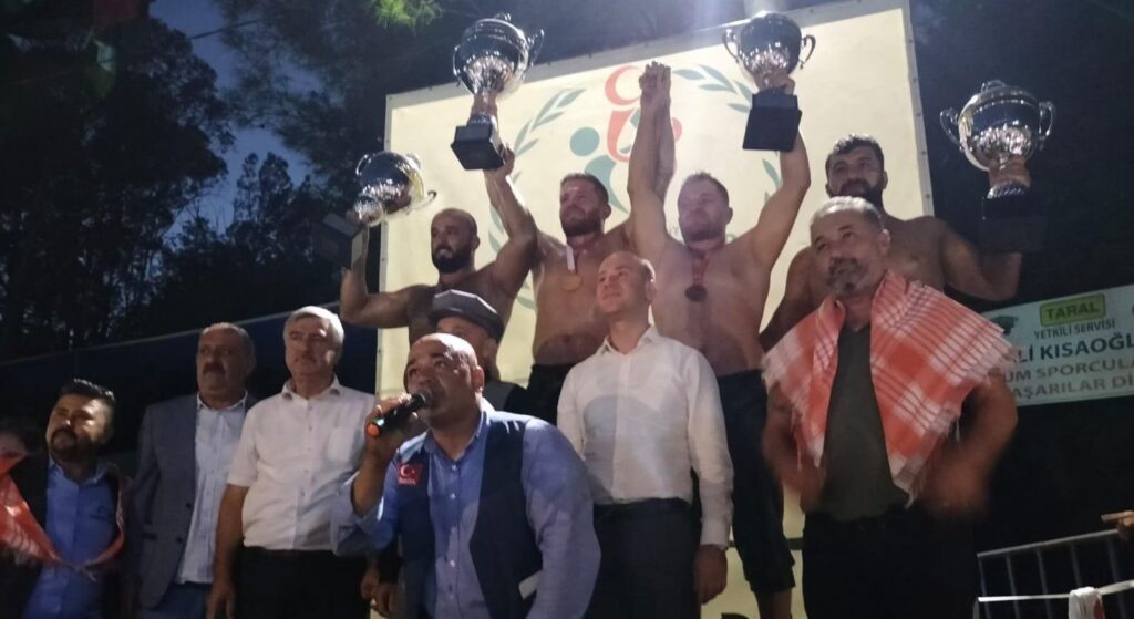 Köyceğiz’de başpehlivan İsmail Balaban oldu