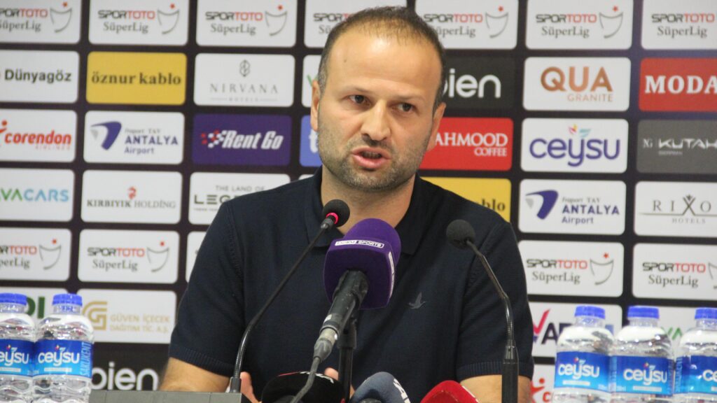 Osman Zeki Korkmaz: İlk yarı iki takım adına farklı olabilirdi