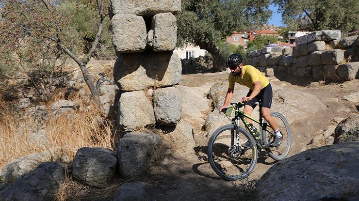 Pedallar Antik kent Herakleia’da döndü