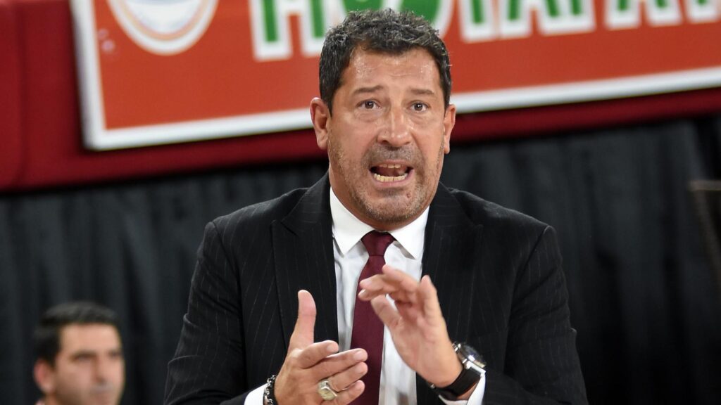 Pınar Karşıyaka’da hedef 4’te 4