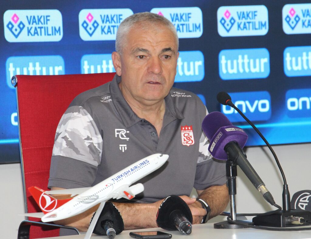 Rıza  Çalımbay’dan istifa sorusuna yanıt