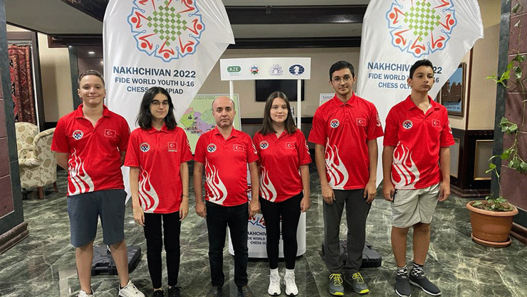 Türk satranç tarihinde bir ilk: 16 Yaş Altı Milli Takımı olimpiyat şampiyonu oldu
