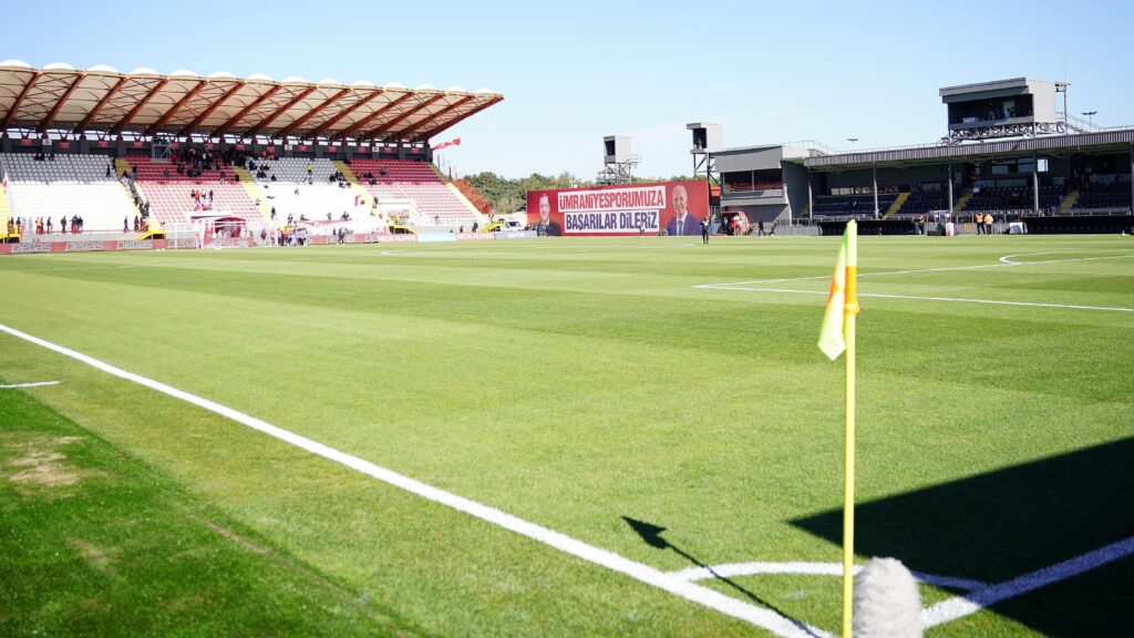 Ümraniyespor stadına kavuştu
