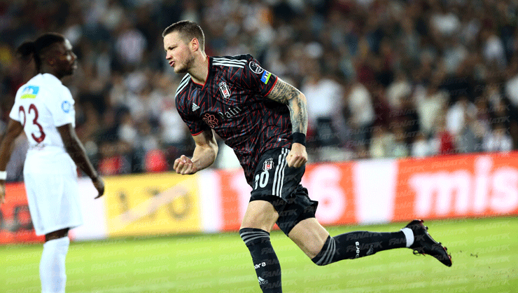 Wout Weghorst: Beşiktaş bu maçları kaybedemez