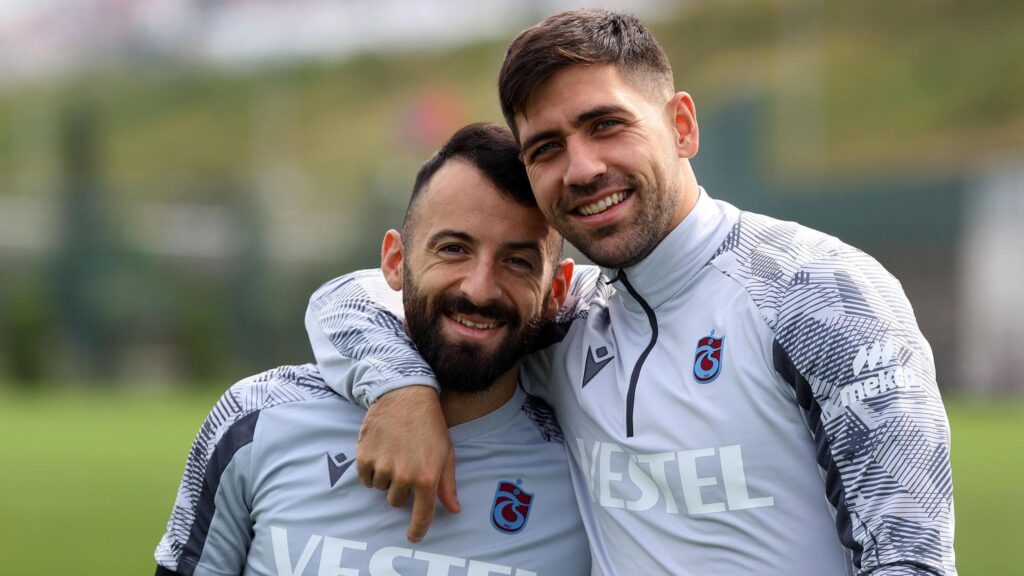 Yunan futbolcular Bakasetas ve Siopis, Trabzon’da mutlu