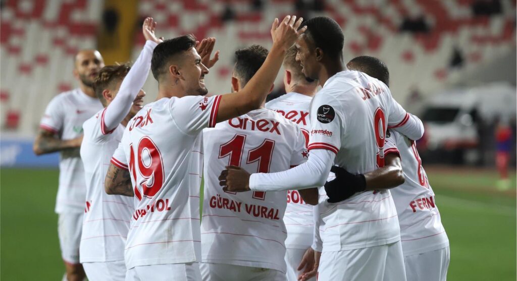Antalyaspor’da yükseliş başladı