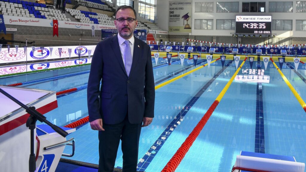 Bakan Kasapoğlu: Yüzme havuzu sayısı 610’a ulaştı