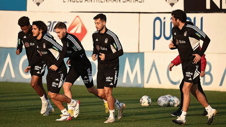 Beşiktaş’ta şok ayrılık! Sözleşmesini feshedip gitti!